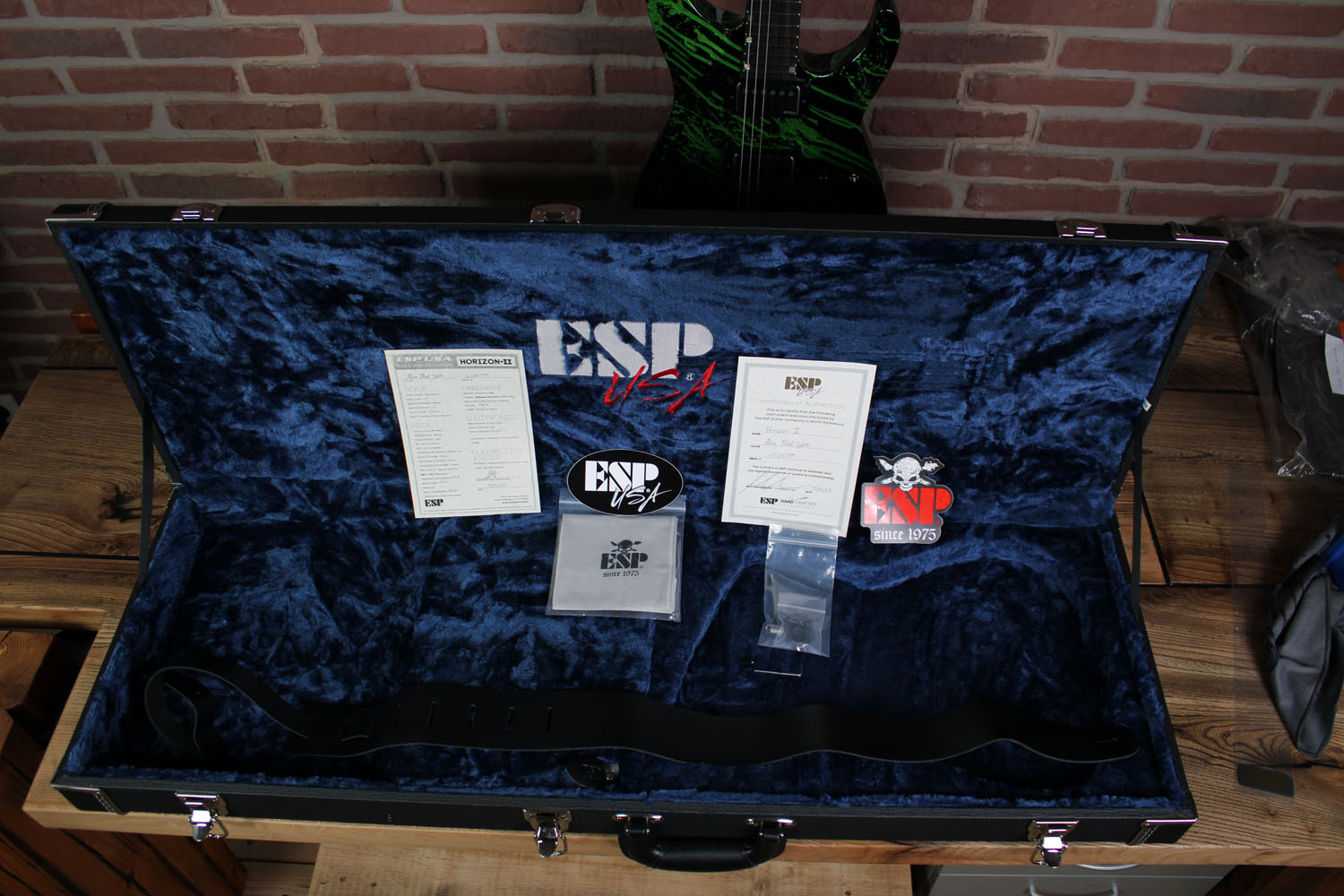 USA Horizon-II  Alien Blood Splatter EMG 57/66